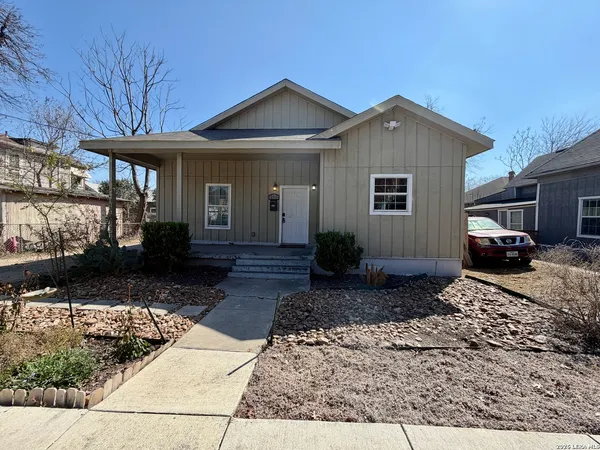 $2,050 | 210 Cadwallader Street, San Antonio, TX 78212