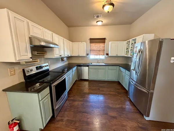 $2,050 | 210 Cadwallader Street, San Antonio, TX 78212