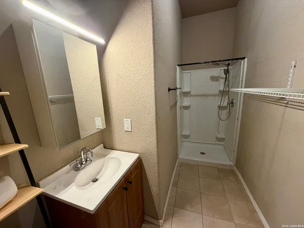 $2,050 | 210 Cadwallader Street, San Antonio, TX 78212