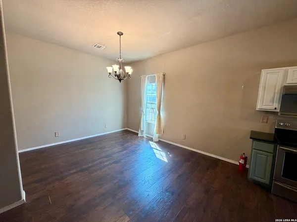 $2,050 | 210 Cadwallader Street, San Antonio, TX 78212