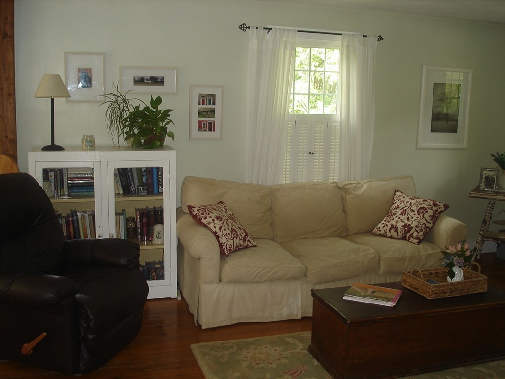 111 Bay Road Easton, MA 02356 - Photo 13 of 30 a living room with furniture and a window