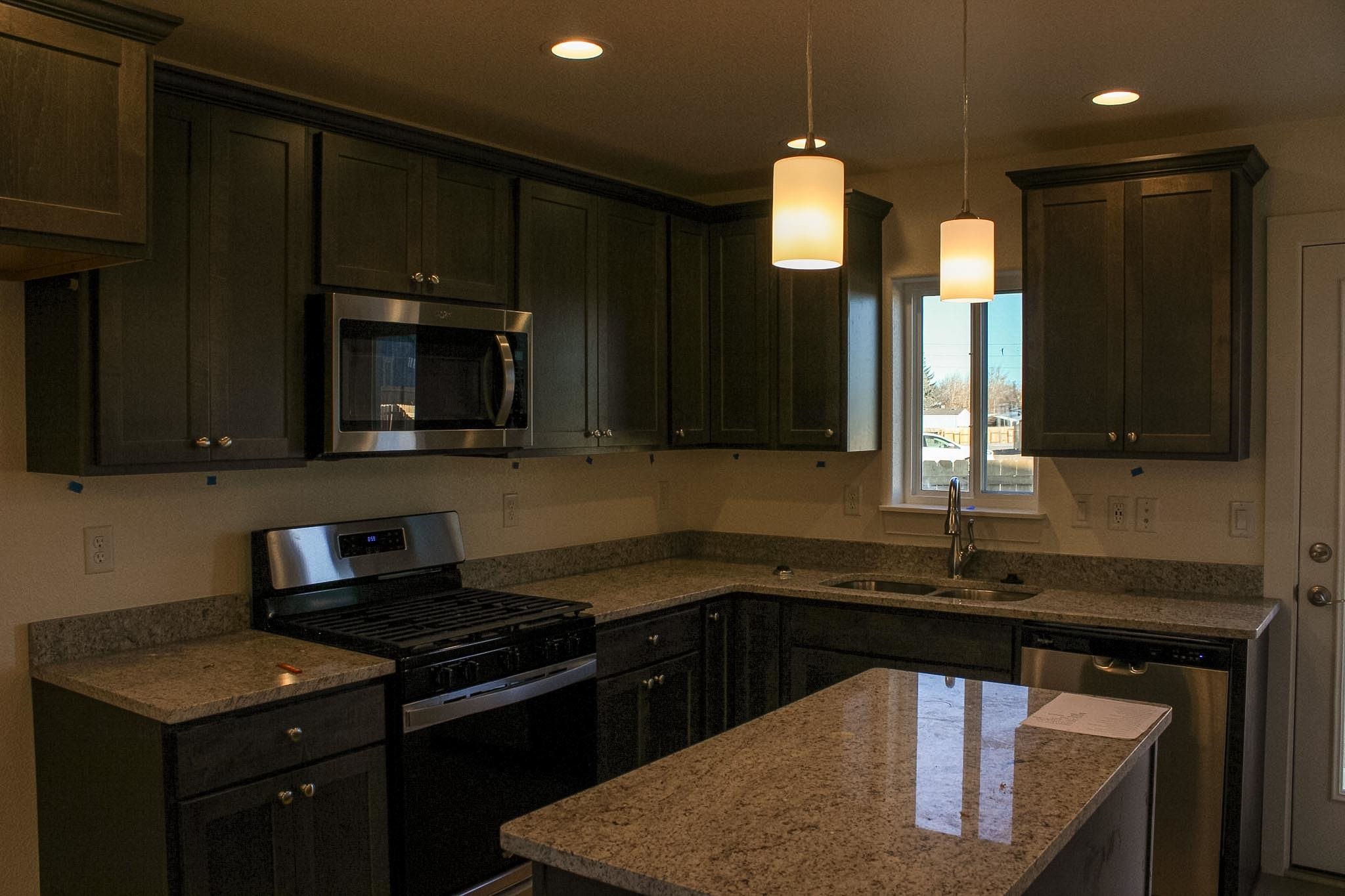 4491 Shale Circle Mills, WY 82644 - Photo 3 of 12