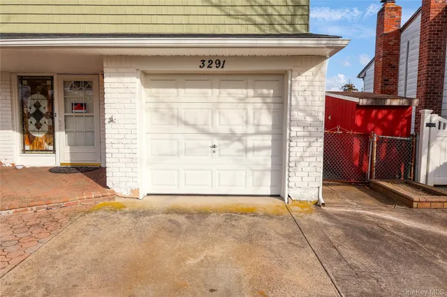 $1,049,000 | 3291 Wolfson Drive, Baldwin, NY 11510