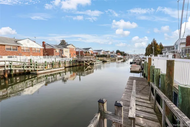 $1,049,000 | 3291 Wolfson Drive, Baldwin, NY 11510