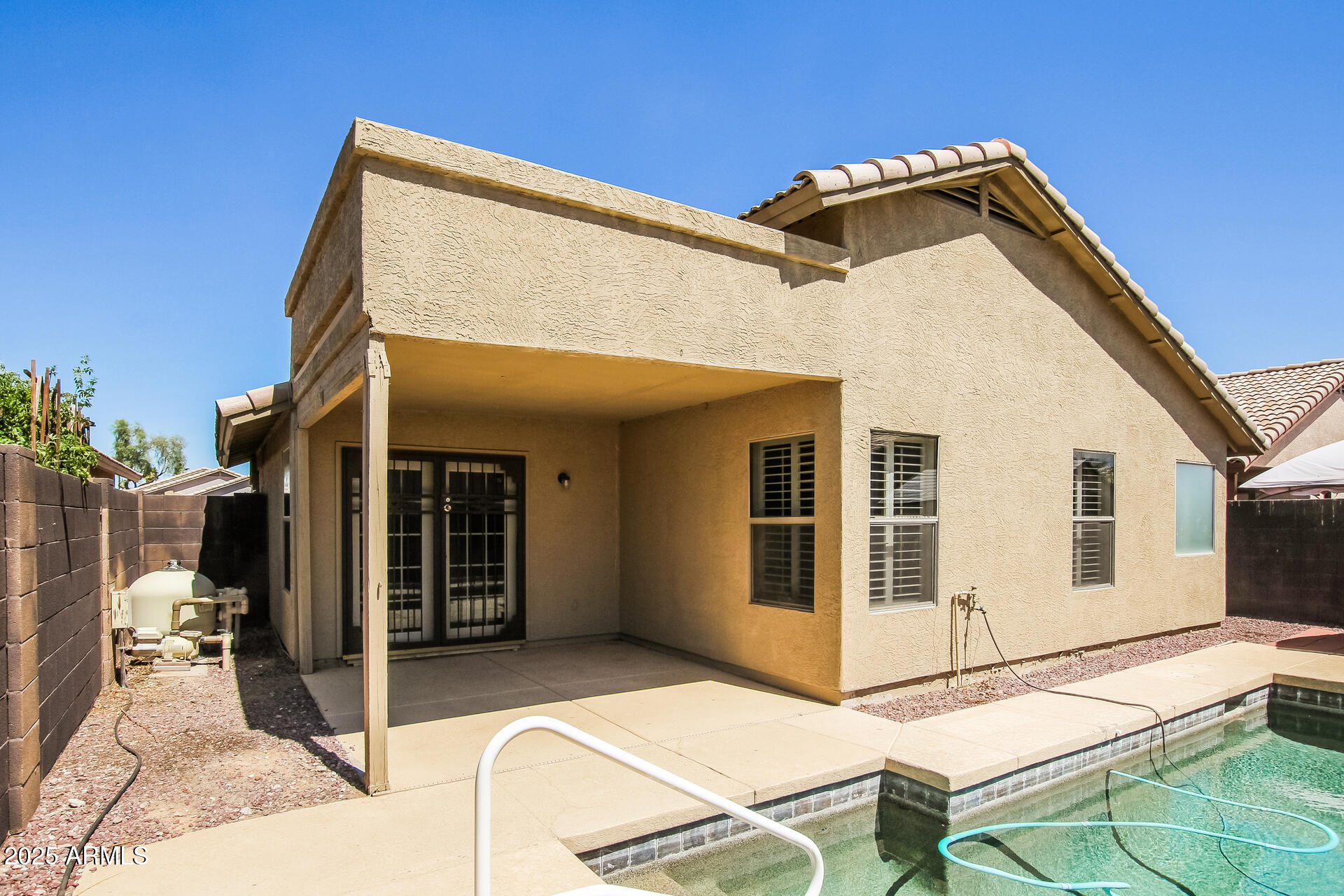 3750 South Conestoga Road Apache Junction, AZ 85119 - Photo 20 of 21 a view of a house with wooden floor and backyard