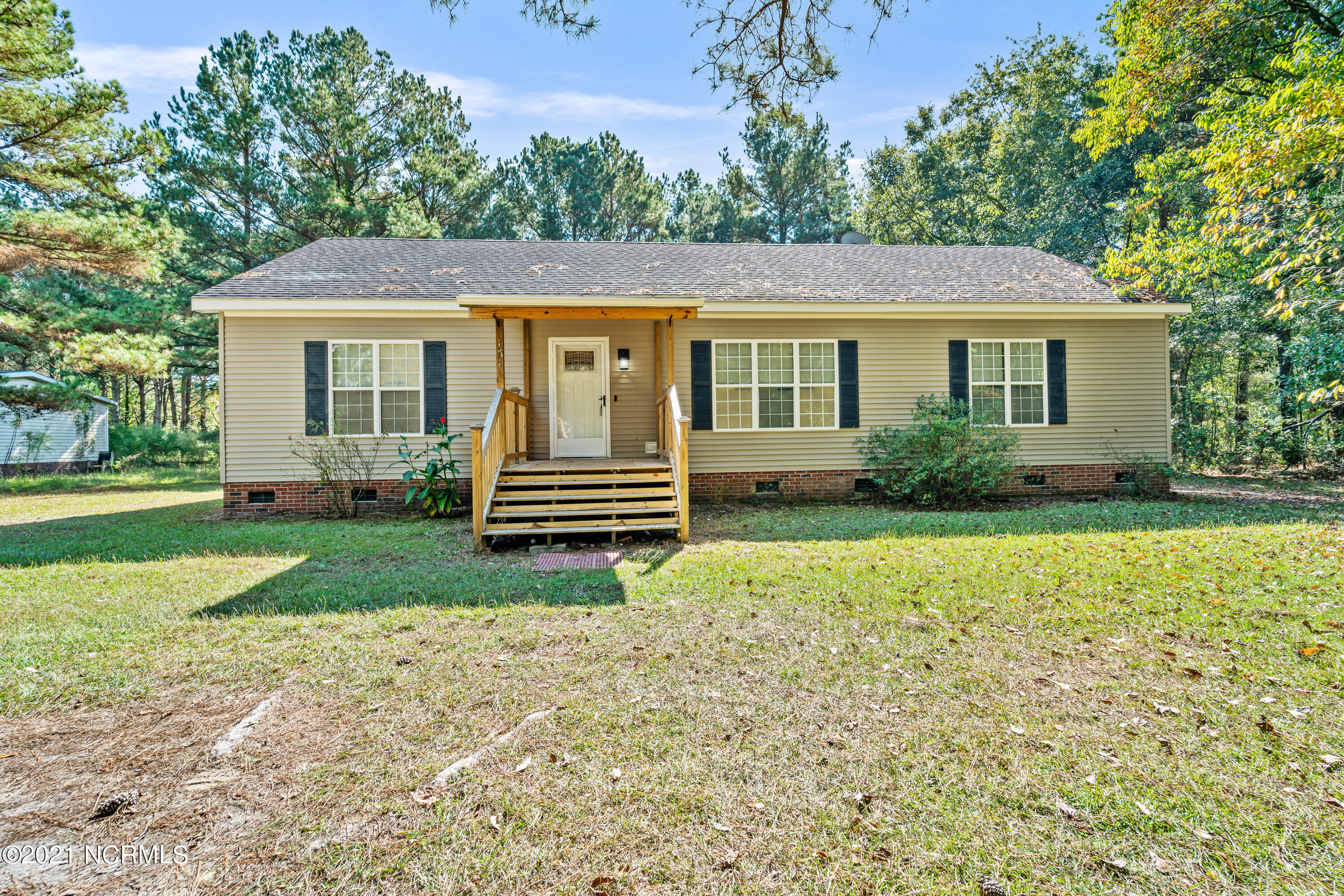 171 Reedy Lane Beulaville, NC 28518 - Photo 5 of 42 DSC02713