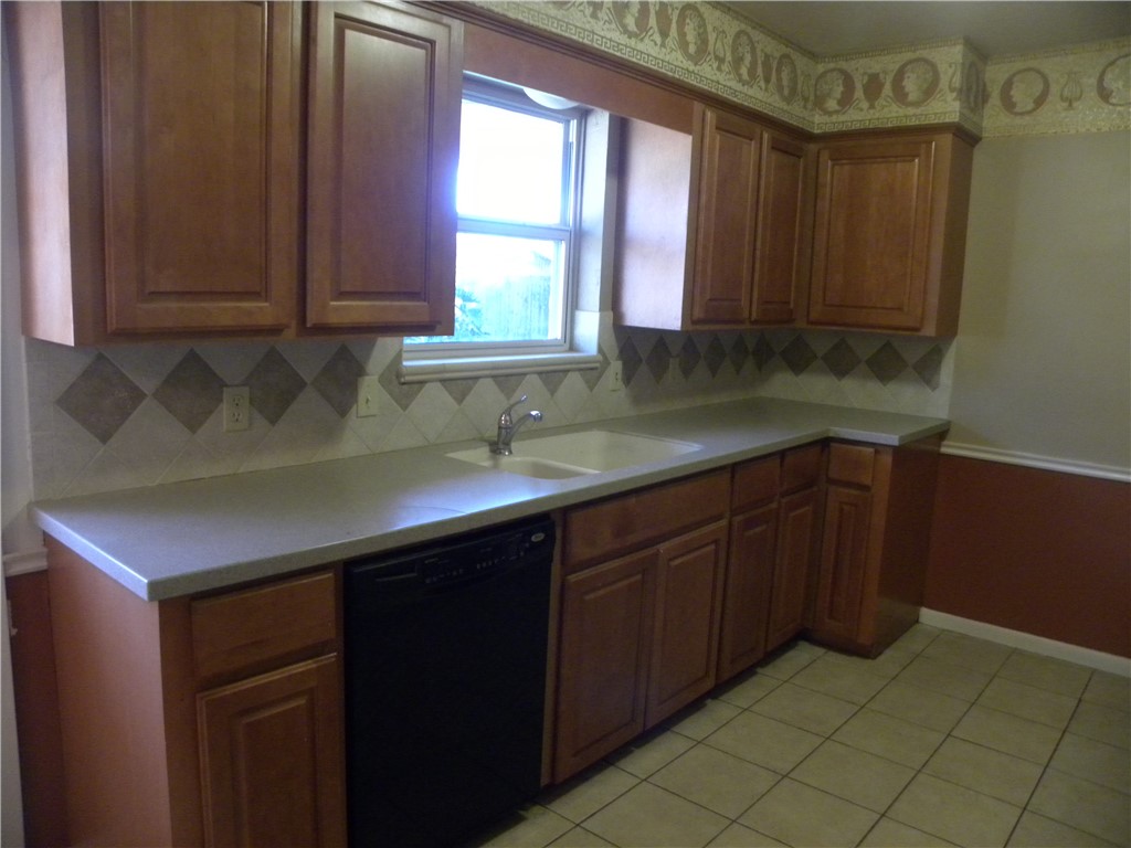 4618 Wooldridge Road Corpus Christi, TX 78413 - Photo 3 of 9