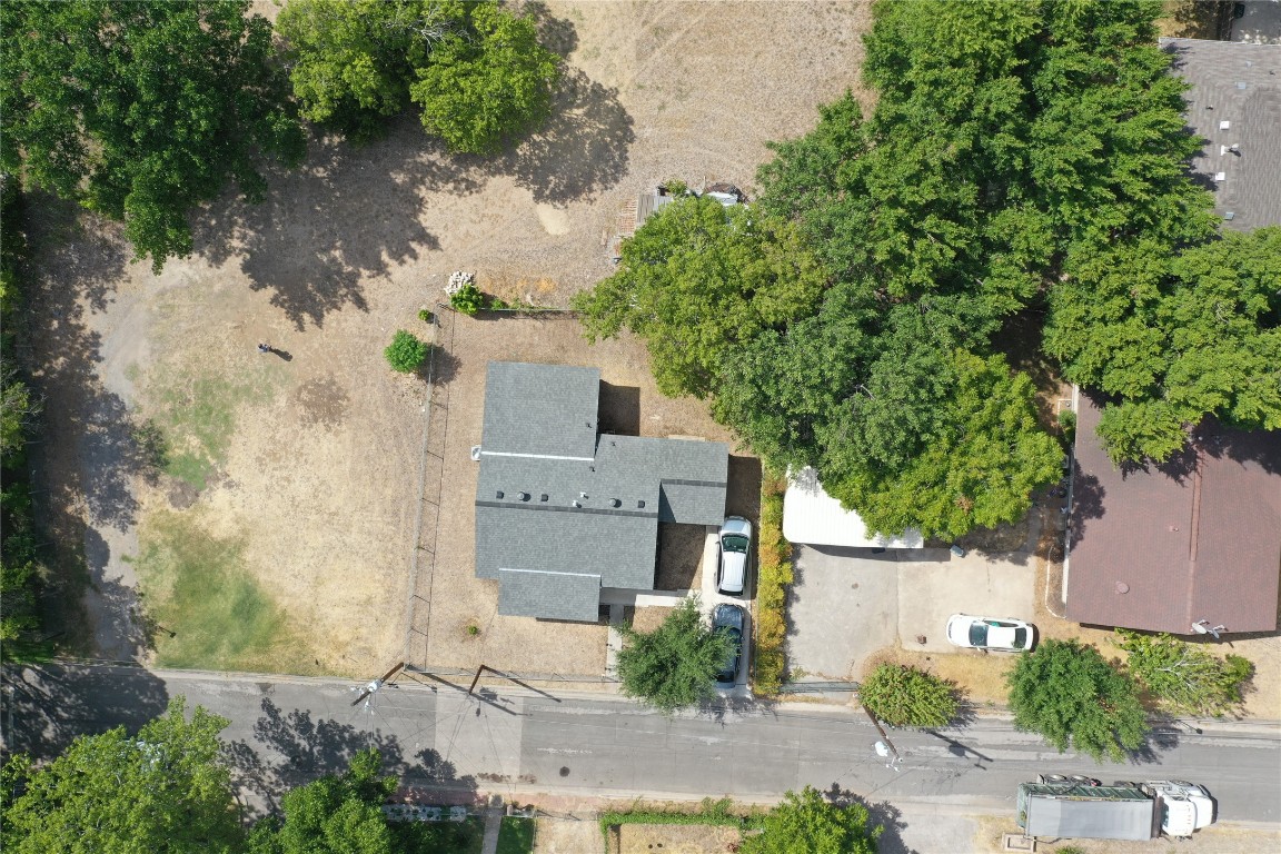 910 East 20th Street Georgetown, TX 78626 - Photo 3 of 19 an aerial view of a house with a yard