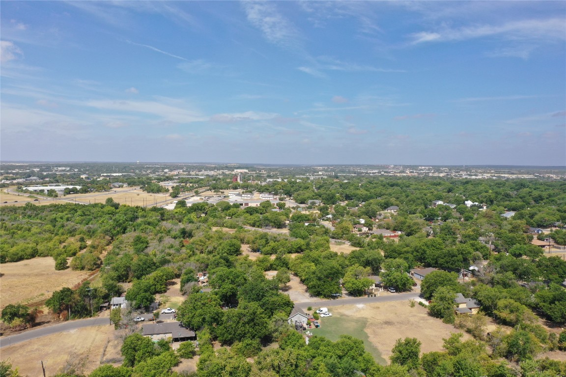 910 East 20th Street Georgetown, TX 78626 - Photo 10 of 19 a view of a city