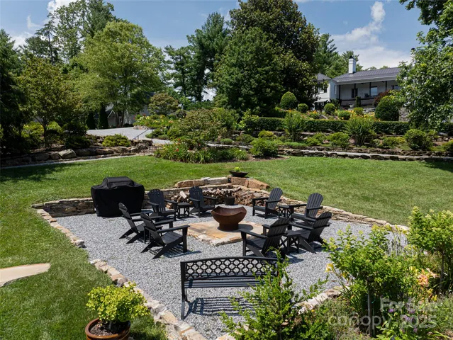 a view of a garden with patio