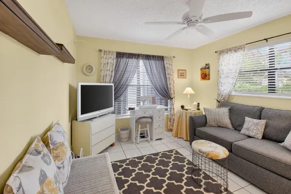 $264,900 | 9825 Tabebuia Tree Drive, Unit A, Boynton Beach, FL 33436