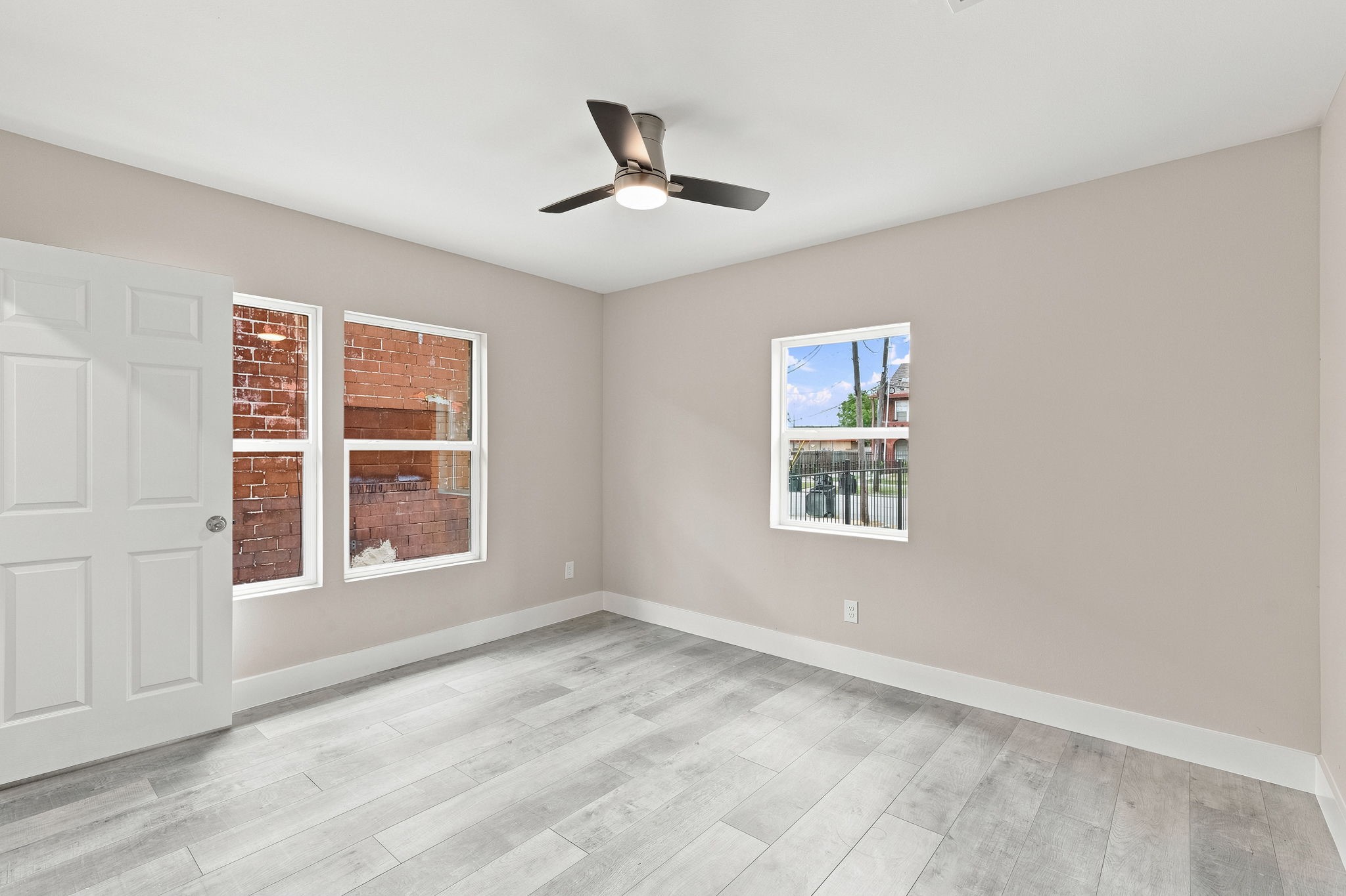 1825 Rosedale Street Houston, TX 77004 - Photo 12 of 16