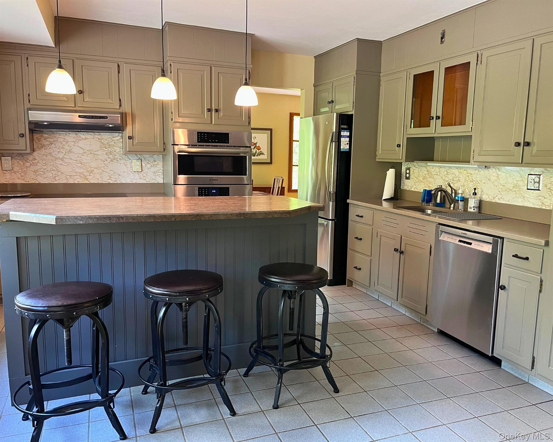 64 Belden Road Carmel, NY 10512 - Photo 9 of 23 Island seating