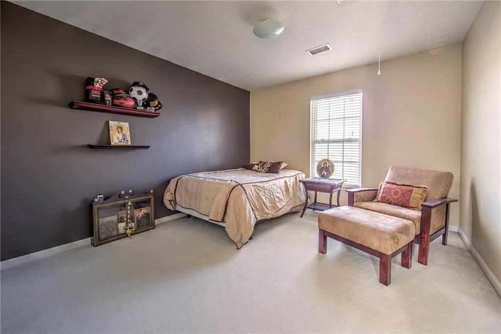 252 Field Club Circle McKees Rocks, PA 15136 - Photo 16 of 24 Bedroom...