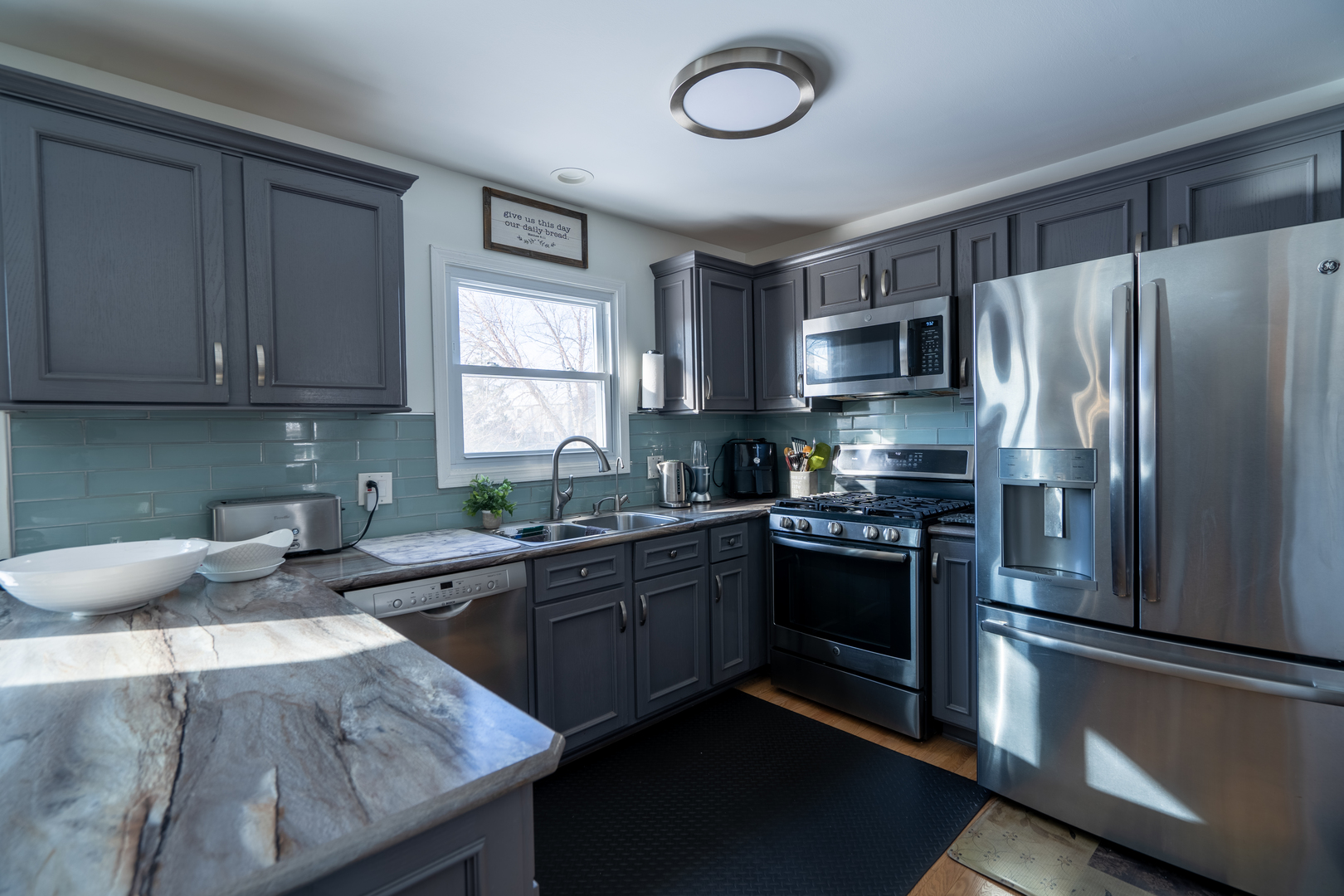 5875 Constitution Avenue Gurnee, IL 60031 - Photo 14 of 34