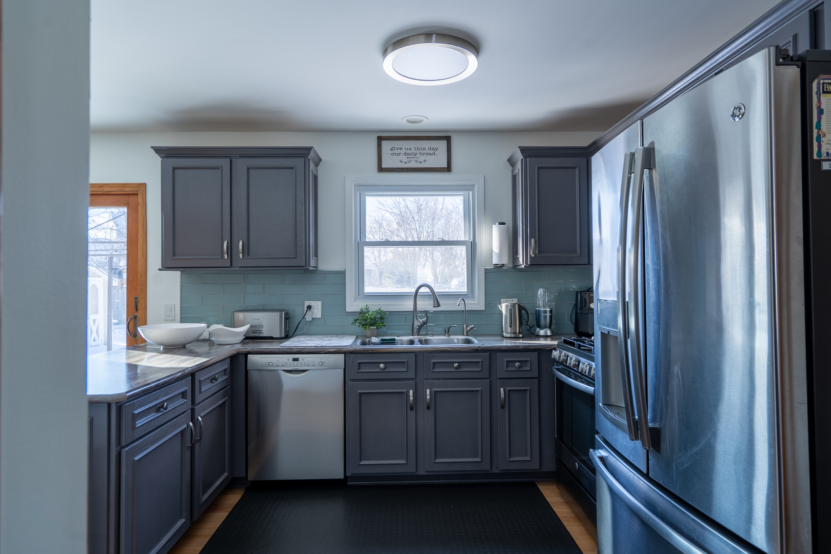 5875 Constitution Avenue Gurnee, IL 60031 - Photo 15 of 34