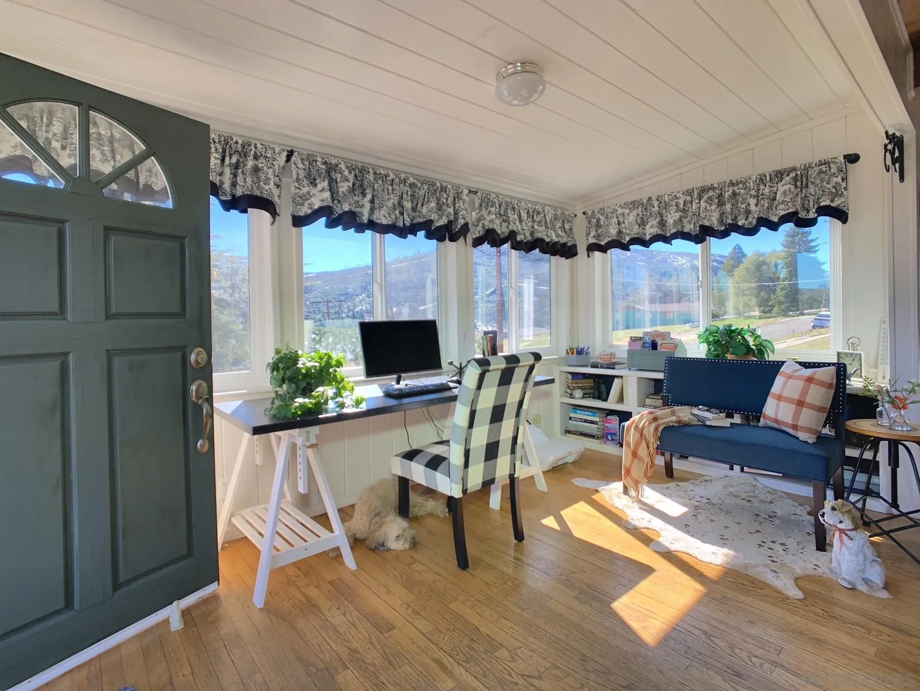 34642 Navajo Road Julian, CA 92036 - Photo 7 of 32 a view of a livingroom with furniture window and wooden floor
