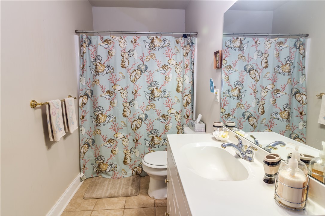 2001 Pompano Drive Anderson, SC 29625 - Photo 27 of 29 Full 3rd bathroom on lower level