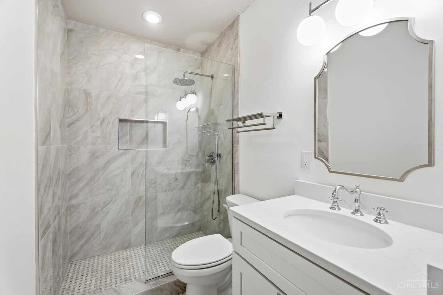 607 Main Street, Unit 5 Cincinnati, OH 45202 - Photo 21 of 36