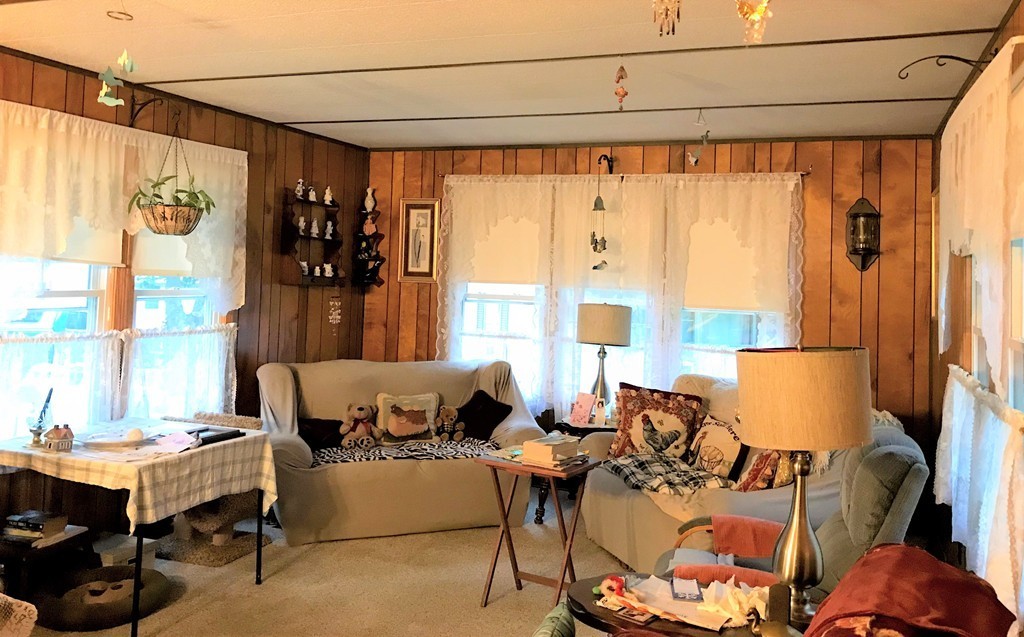 11 Whalom Road, Unit 21 Lunenburg, MA 01462 - Photo 5 of 10 Gallery Image 5