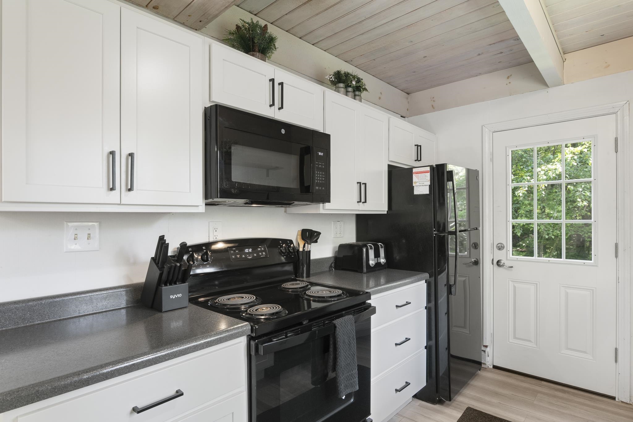 6 Timberview Road West Dover, VT 05356 - Photo 11 of 47