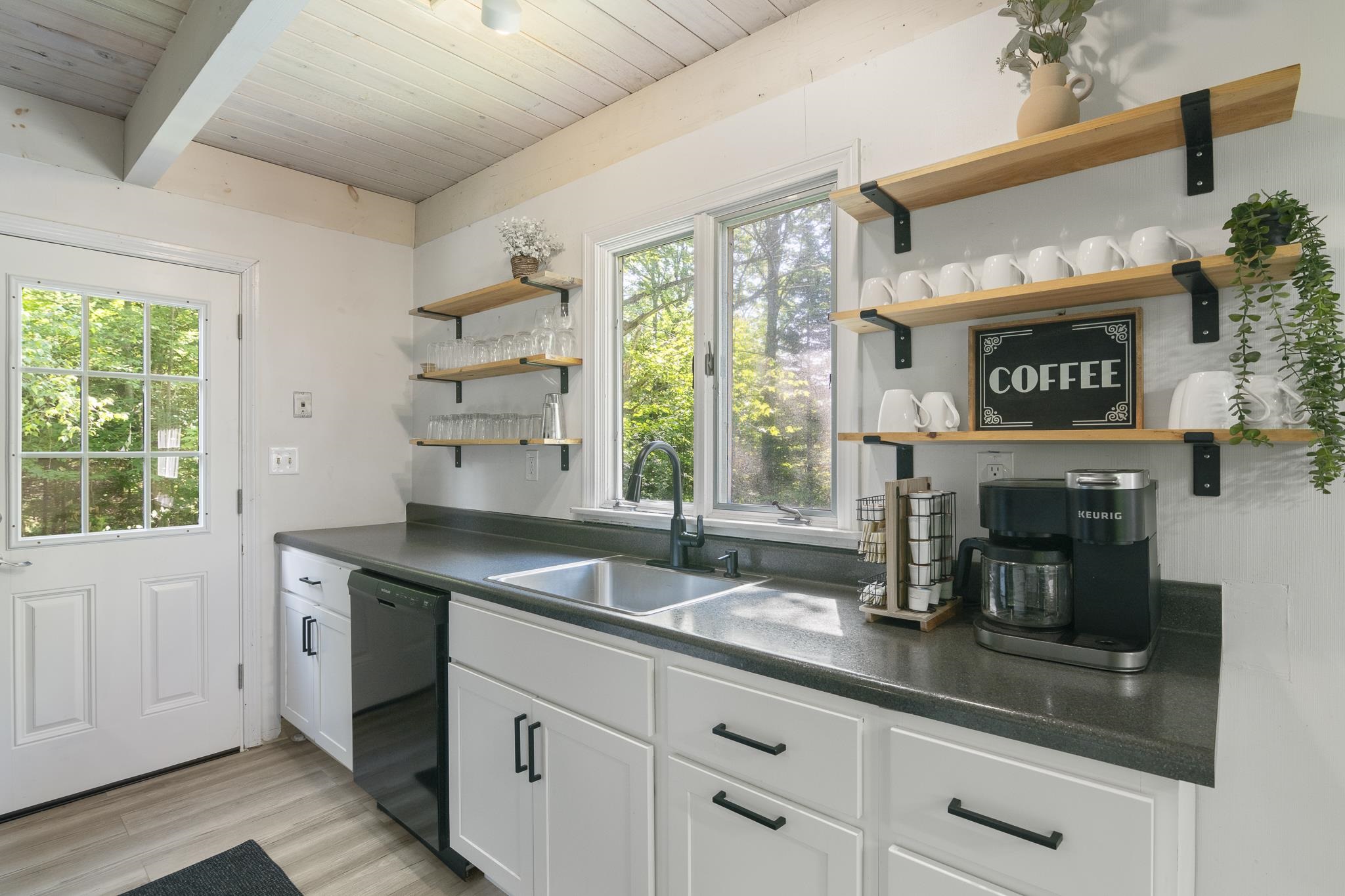 6 Timberview Road West Dover, VT 05356 - Photo 9 of 47