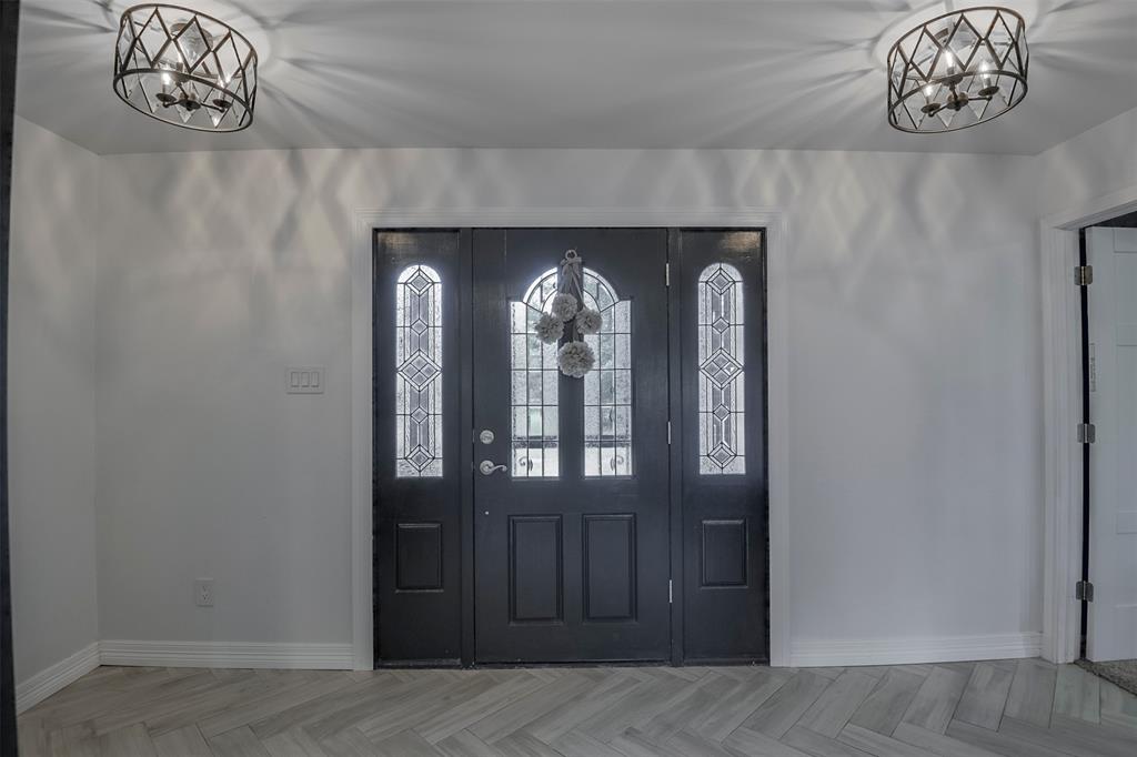 511 Farrar Road Waxahachie, TX 75165 - Photo 4 of 32