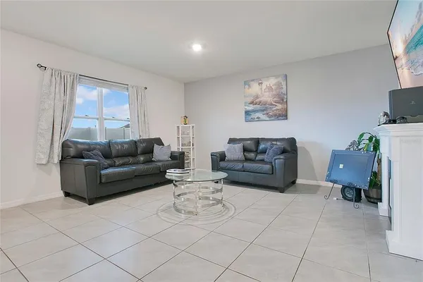 $2,800 | 3676 Scarlet Oak Drive, St. Cloud, FL 34772