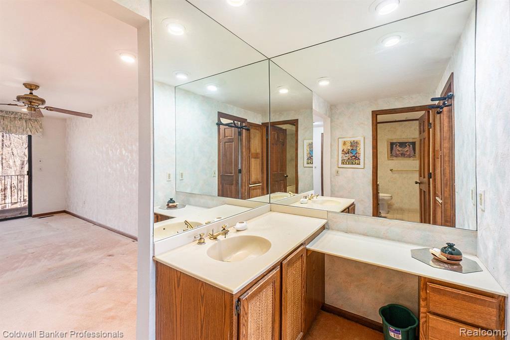 1754 Thomas Court Rochester Hills, MI 48309 - Photo 19 of 36