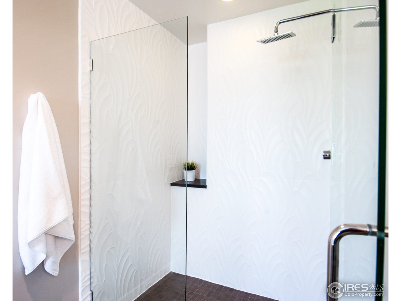 3959 Springleaf Lane Boulder, CO 80304 - Photo 14 of 25 a bathroom with a shower
