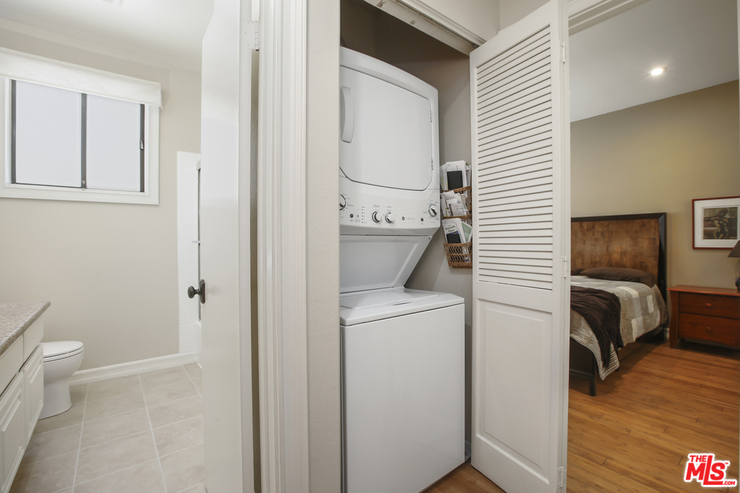 8110 Manitoba Street, Unit 104 Playa del Rey, CA 90293 - Photo 9 of 17 a view of bathroom with a sink