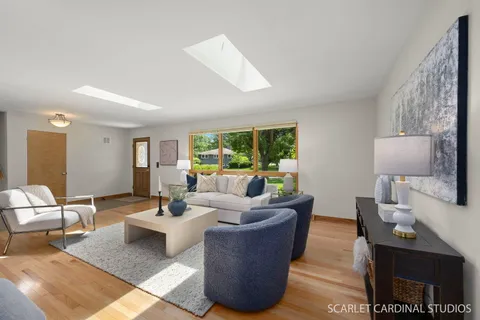 $675,000 | 17 Meisinger Lane, Naperville, IL 60540