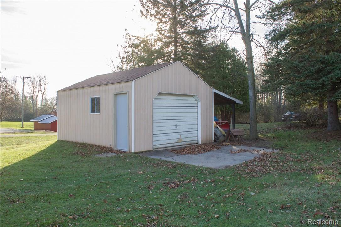 8742 State Road Millington, MI 48746 - Photo 38 of 43 IMG_2809.jpg