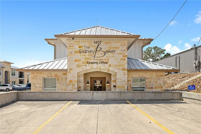 $13,500,000 | 1407 Sidney Baker Street, Kerrville, TX 78028