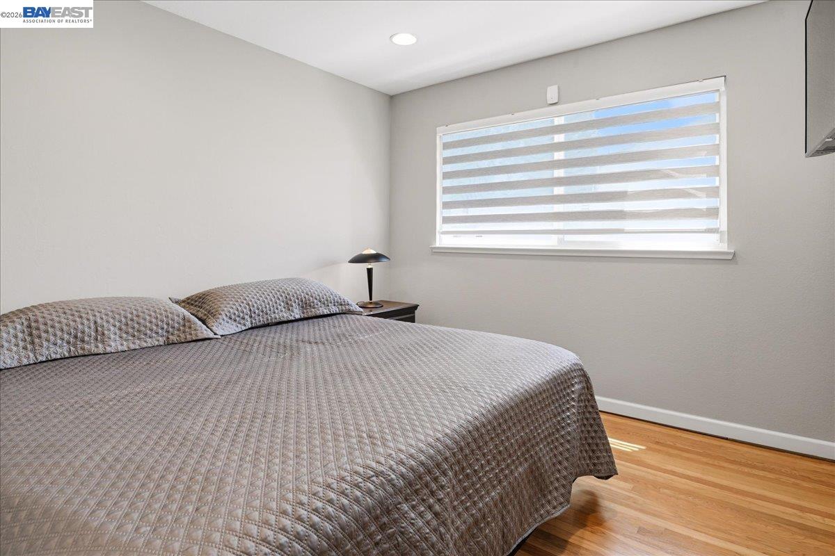 2861 Millbridge Place San Ramon, CA 94583 - Photo 33 of 58 a bedroom with a bed and a window