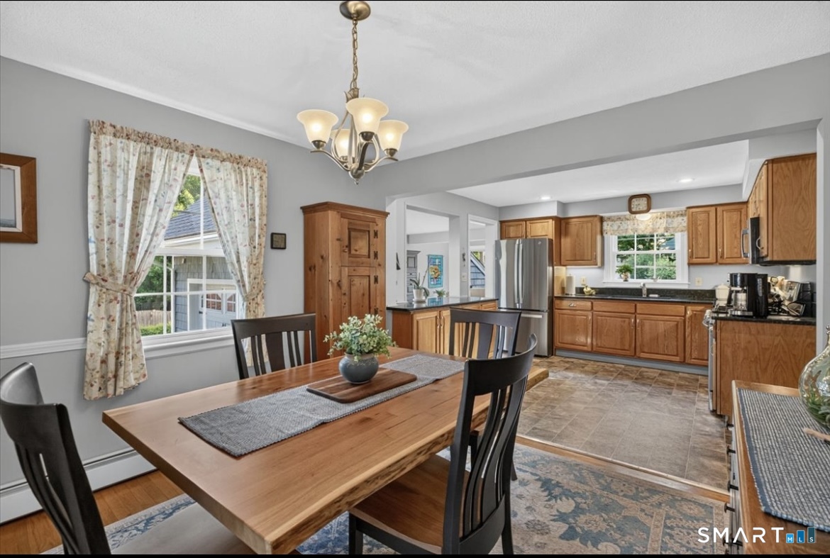 127 Helaine Road Manchester, CT 06042 - Photo 3 of 35