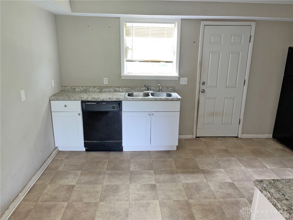 4234 Sheller Avenue Riverside, OH 45432 - Photo 13 of 20