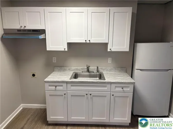 $1,295 | 5210 Main Street, Unit 208, Whitehall, PA 18052