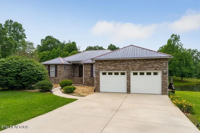 $434,900 | 296 Idlewild Drive, Sparta, TN 38583