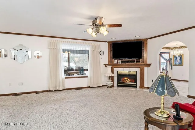 $434,900 | 296 Idlewild Drive, Sparta, TN 38583