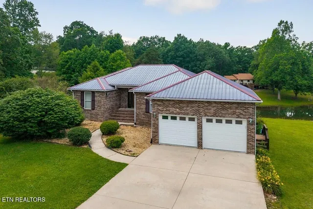 $434,900 | 296 Idlewild Drive, Sparta, TN 38583