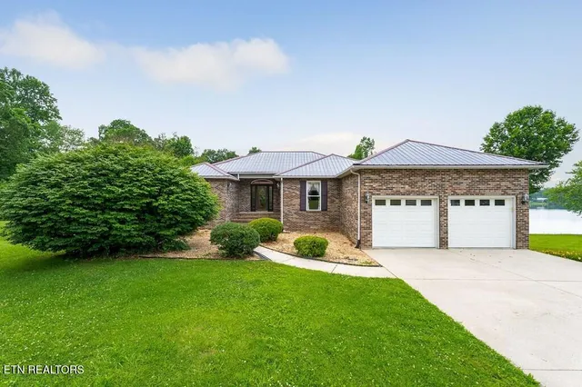 $434,900 | 296 Idlewild Drive, Sparta, TN 38583