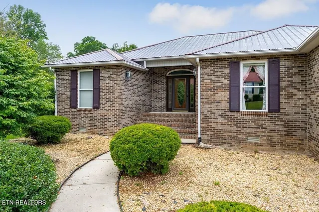 $434,900 | 296 Idlewild Drive, Sparta, TN 38583