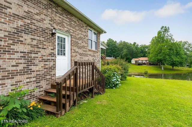 $434,900 | 296 Idlewild Drive, Sparta, TN 38583