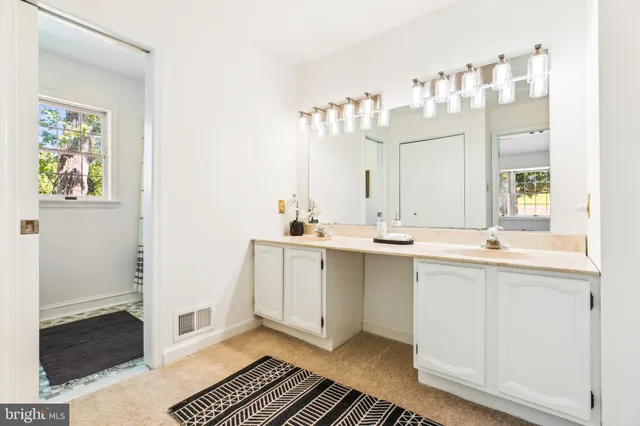 $824,900 | 1750 Overlook Drive, Silver Spring, MD 20903