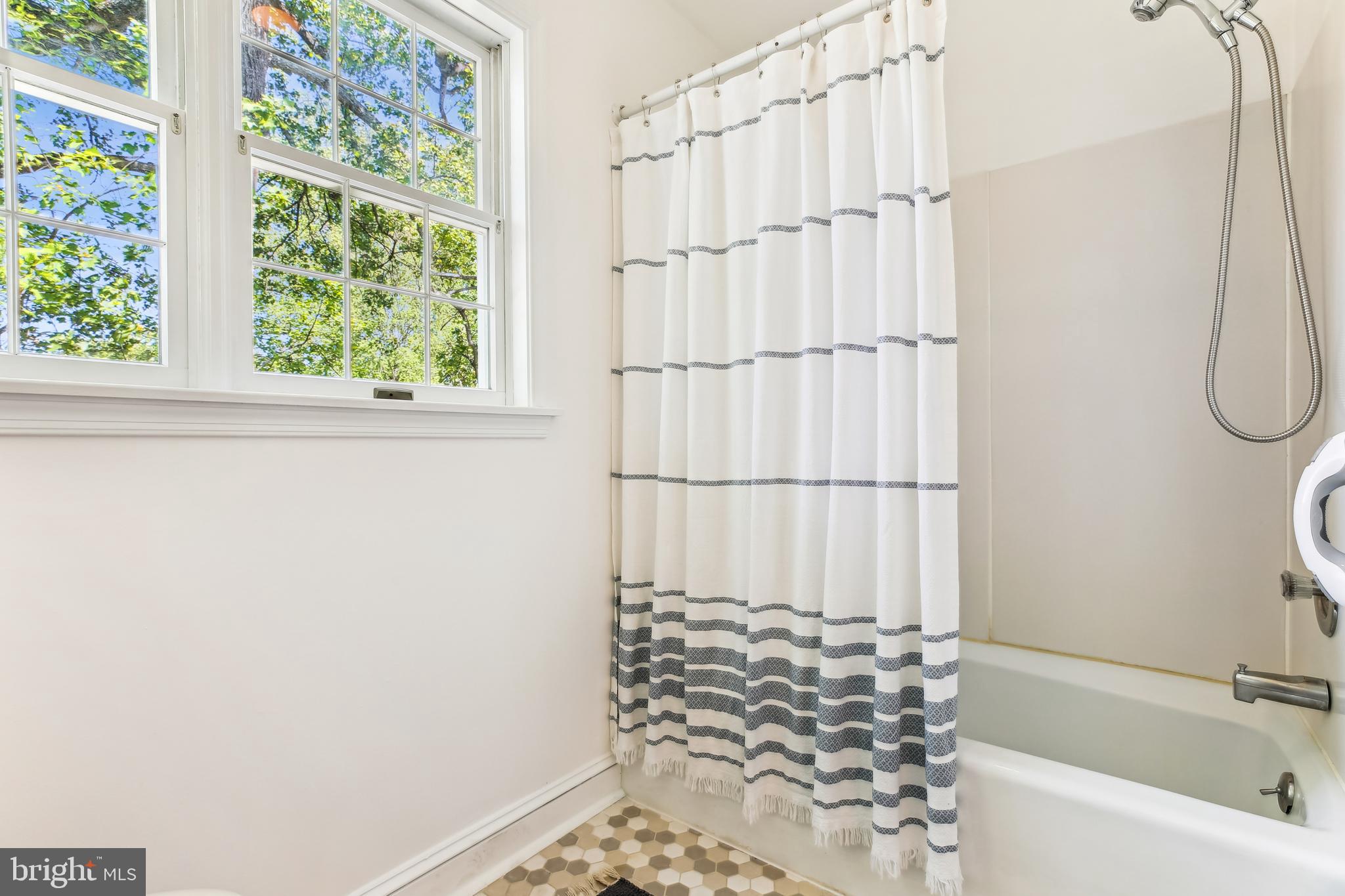 1750 Overlook Drive Silver Spring, MD 20903 - Photo 29 of 86 Primary Bath