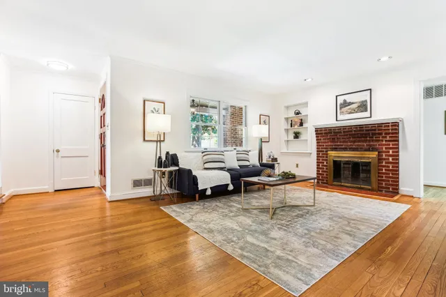 $824,900 | 1750 Overlook Drive, Silver Spring, MD 20903