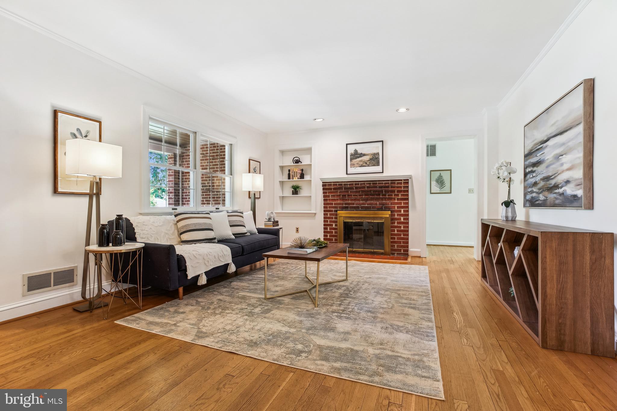1750 Overlook Drive Silver Spring, MD 20903 - Photo 6 of 86 Living Room