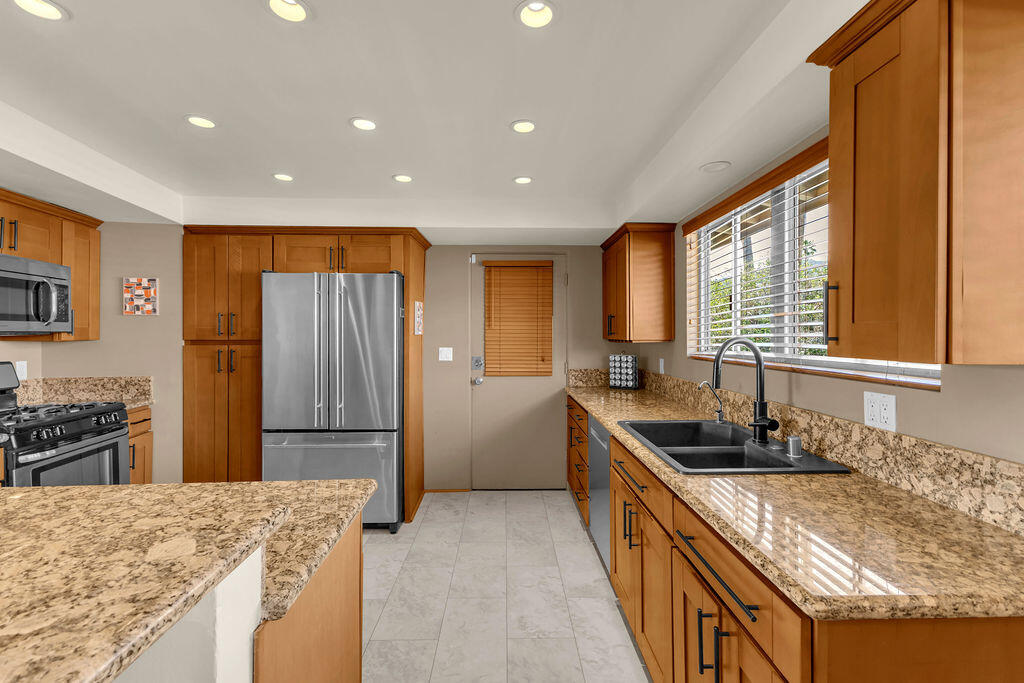 69850 Highway 111, Unit 260 Rancho Mirage, CA 92270 - Photo 14 of 43 IMG_8571