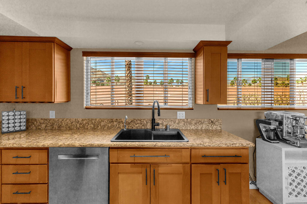 69850 Highway 111, Unit 260 Rancho Mirage, CA 92270 - Photo 15 of 43 IMG_8607